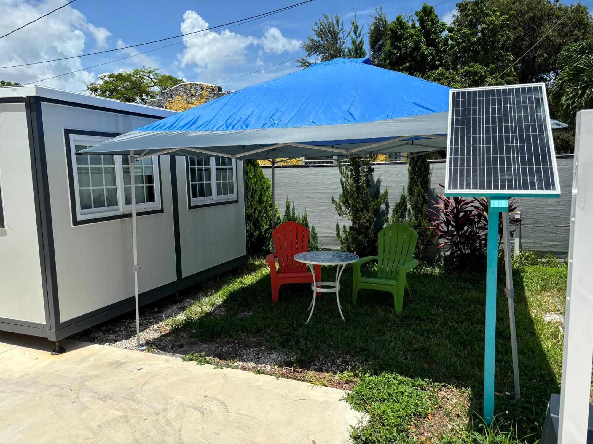 Mini House Oasis Hotel Miami Springs Екстериор снимка